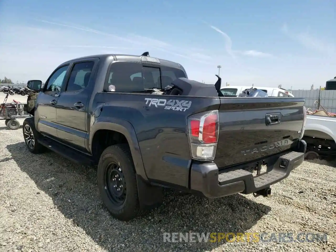 3 Photograph of a damaged car 3TMCZ5AN9LM368317 TOYOTA TACOMA 2020