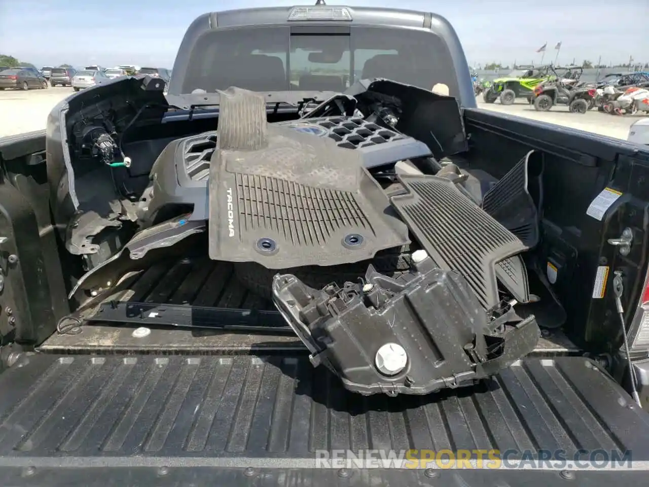 9 Photograph of a damaged car 3TMCZ5AN9LM368317 TOYOTA TACOMA 2020