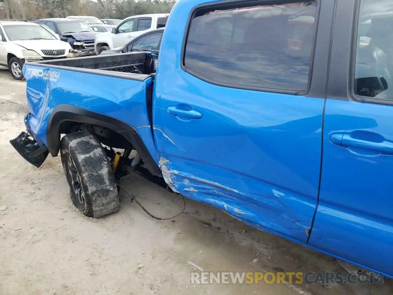 9 Photograph of a damaged car 3TMCZ5ANXLM293837 TOYOTA TACOMA 2020