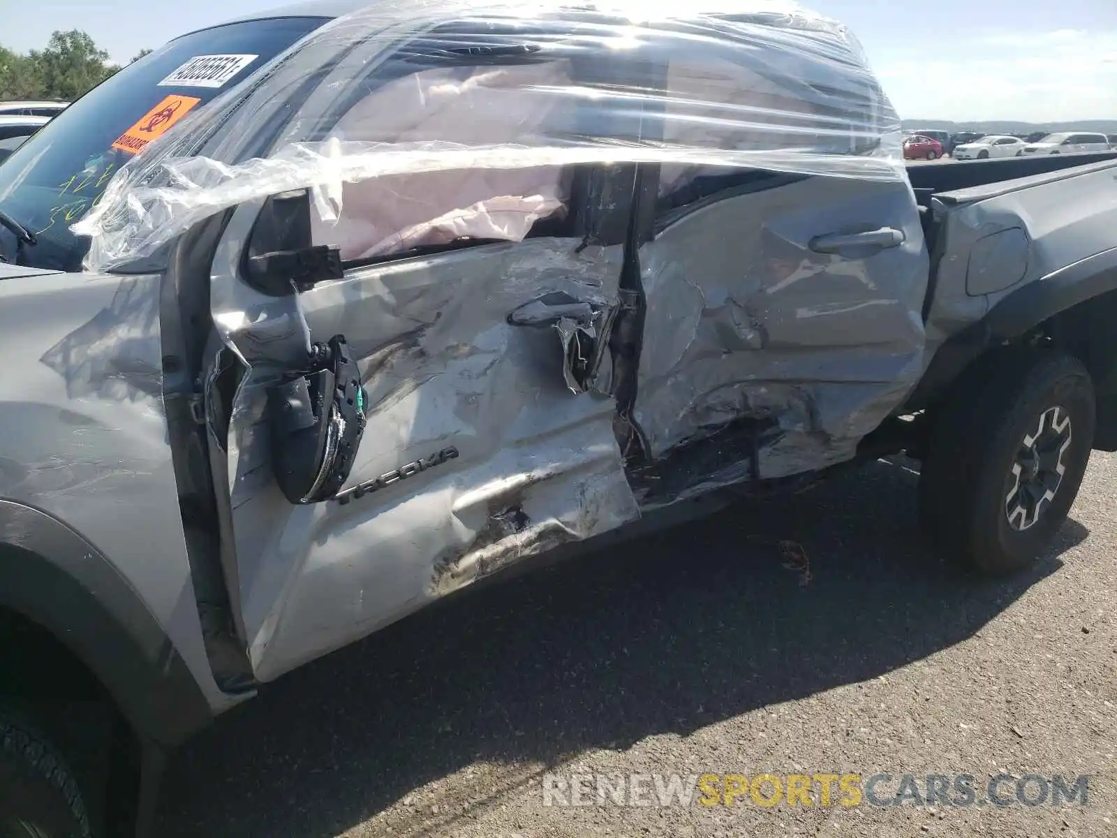 9 Photograph of a damaged car 3TMCZ5ANXLM293871 TOYOTA TACOMA 2020