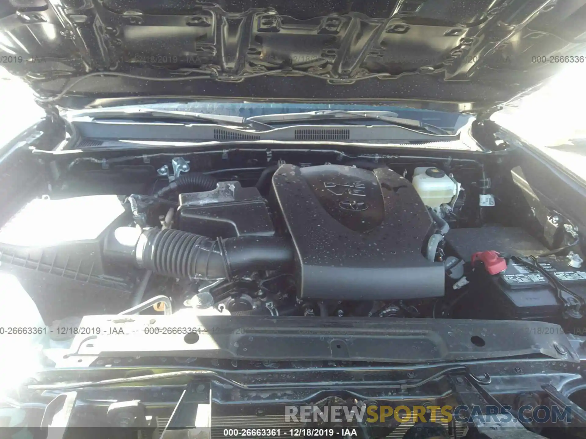 10 Photograph of a damaged car 3TMCZ5ANXLM296527 TOYOTA TACOMA 2020