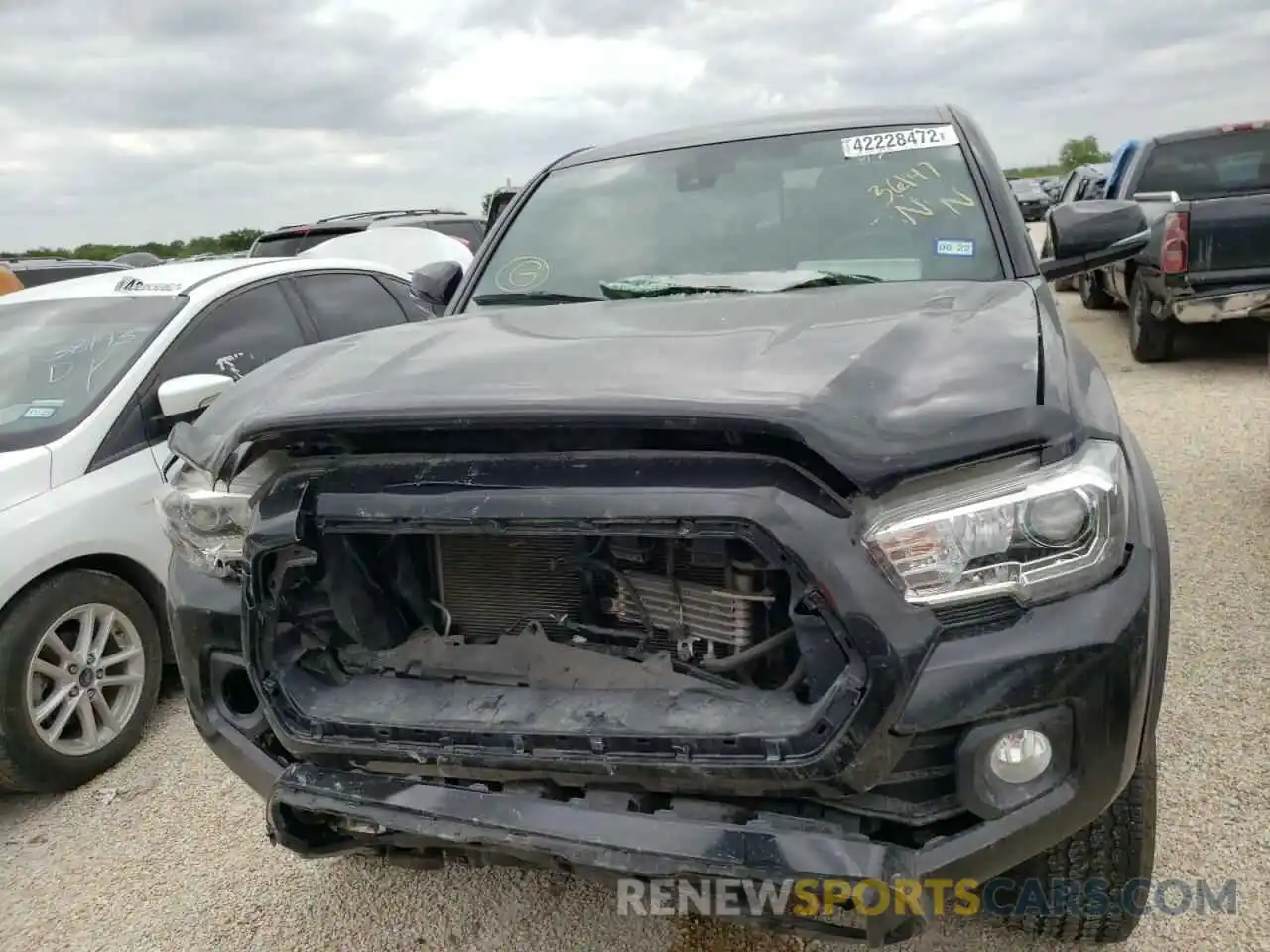 9 Photograph of a damaged car 3TMCZ5ANXLM304447 TOYOTA TACOMA 2020