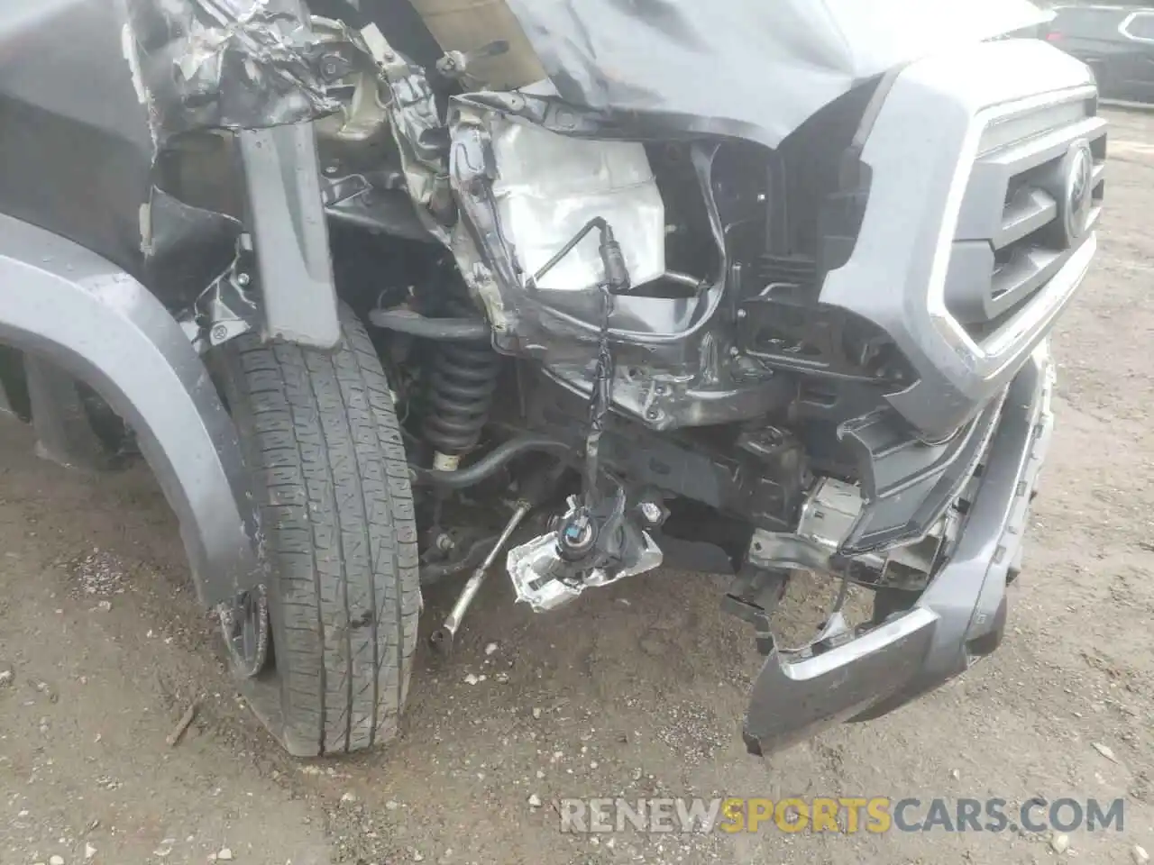 9 Photograph of a damaged car 3TMCZ5ANXLM306022 TOYOTA TACOMA 2020