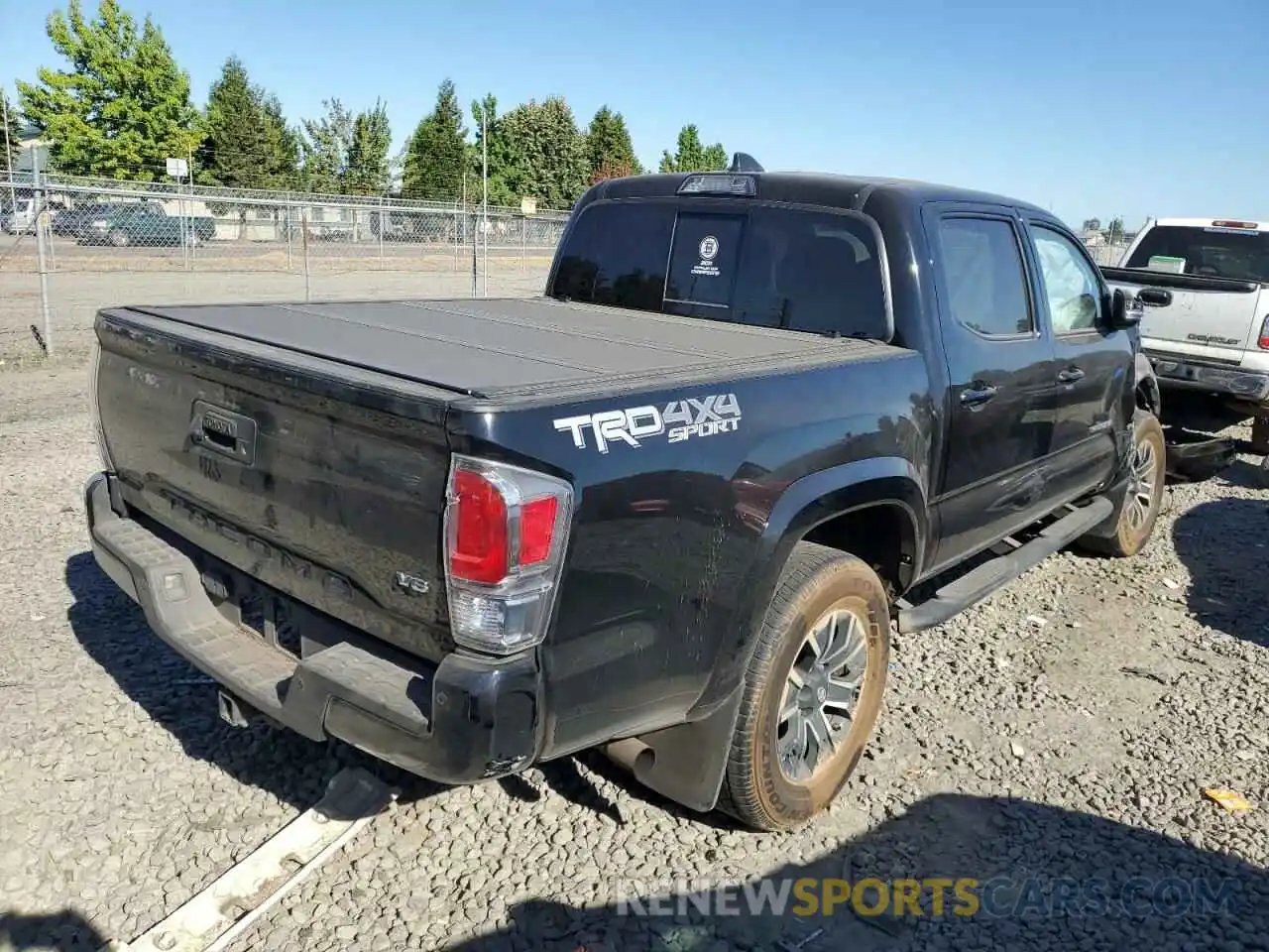 4 Фотография поврежденного автомобиля 3TMCZ5ANXLM307686 TOYOTA TACOMA 2020