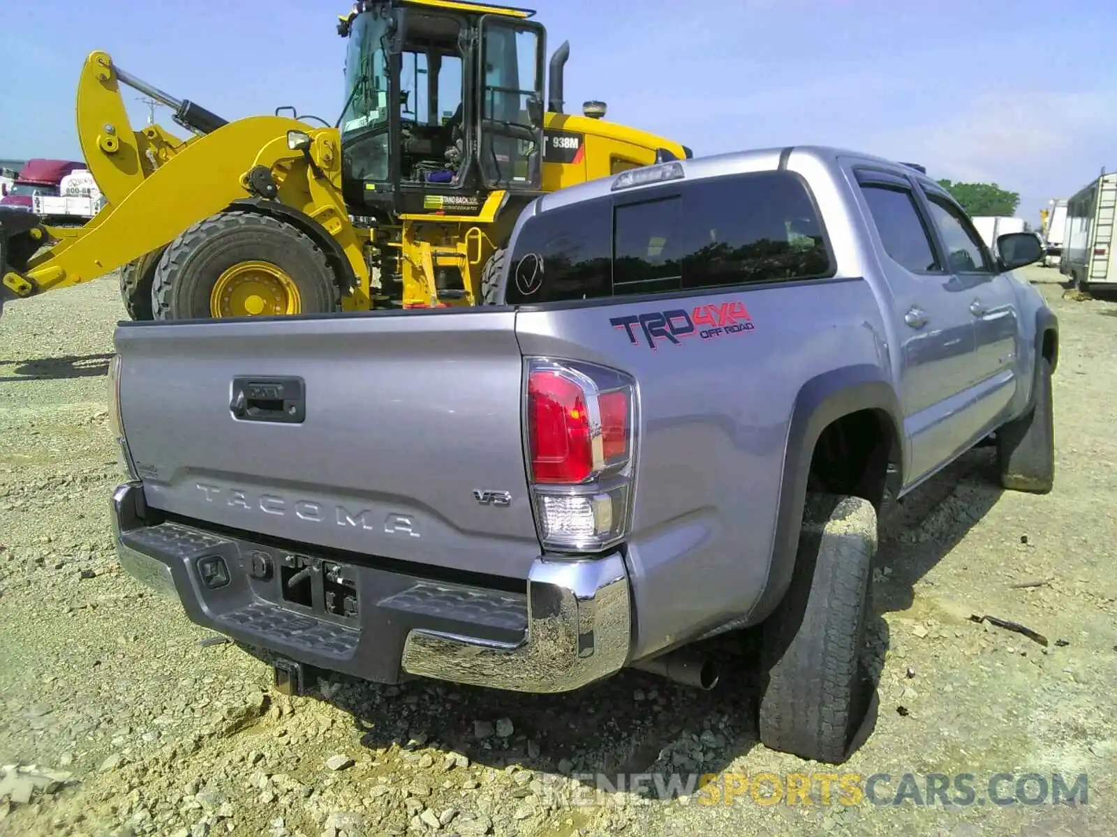 4 Photograph of a damaged car 3TMCZ5ANXLM308224 TOYOTA TACOMA 2020