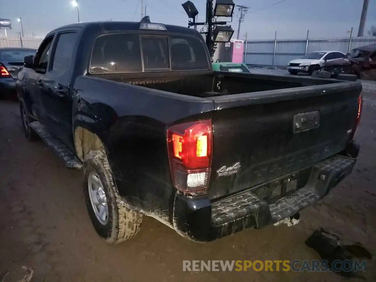 3 Photograph of a damaged car 3TMCZ5ANXLM311043 TOYOTA TACOMA 2020