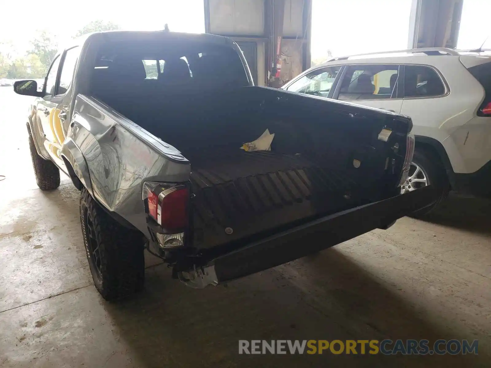 9 Photograph of a damaged car 3TMCZ5ANXLM314203 TOYOTA TACOMA 2020