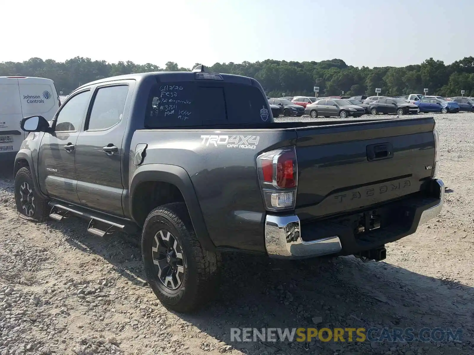 3 Photograph of a damaged car 3TMCZ5ANXLM315335 TOYOTA TACOMA 2020