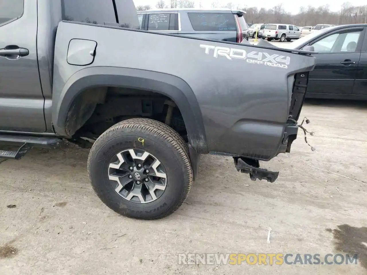 9 Photograph of a damaged car 3TMCZ5ANXLM315500 TOYOTA TACOMA 2020