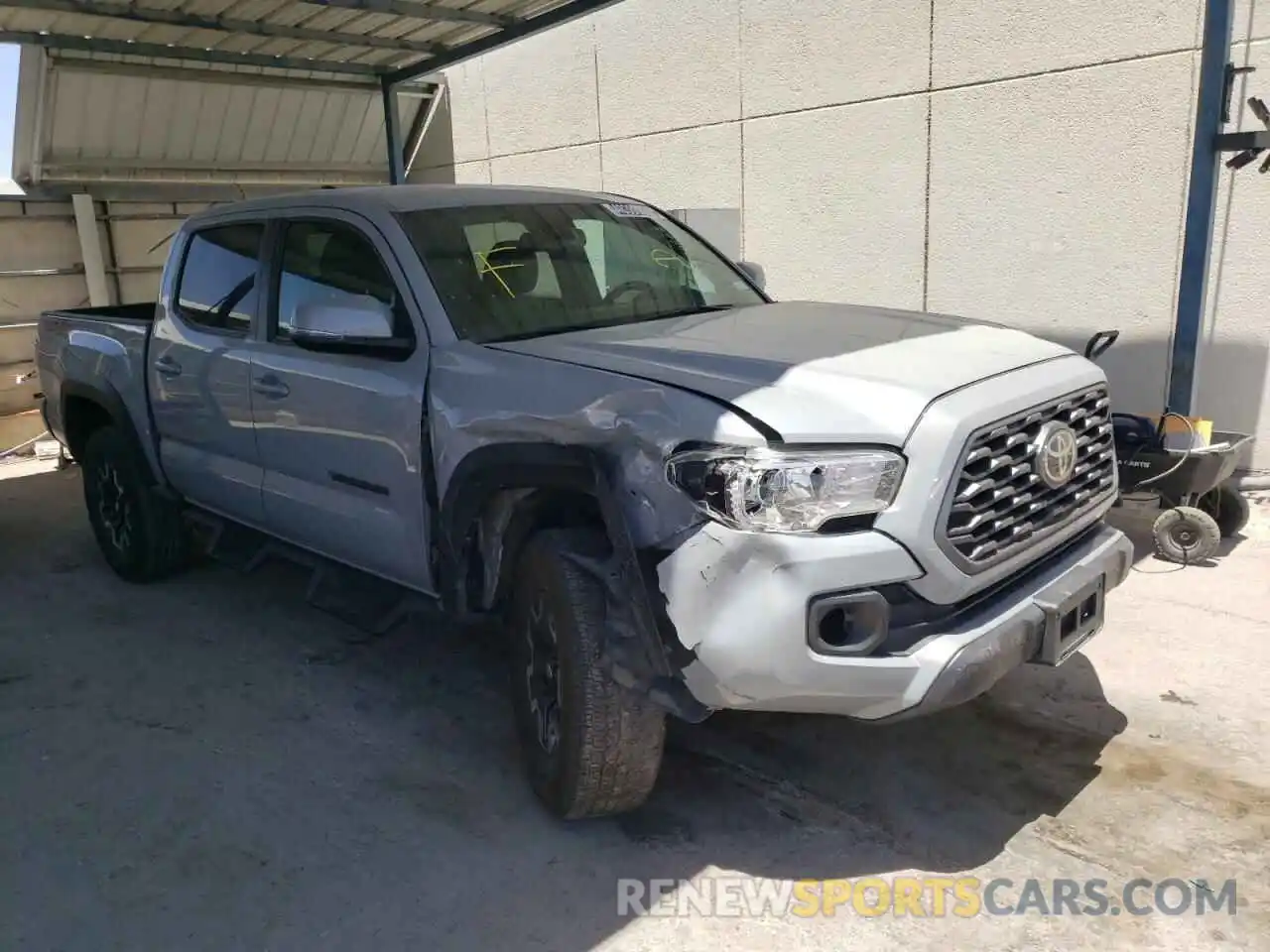 1 Photograph of a damaged car 3TMCZ5ANXLM317604 TOYOTA TACOMA 2020