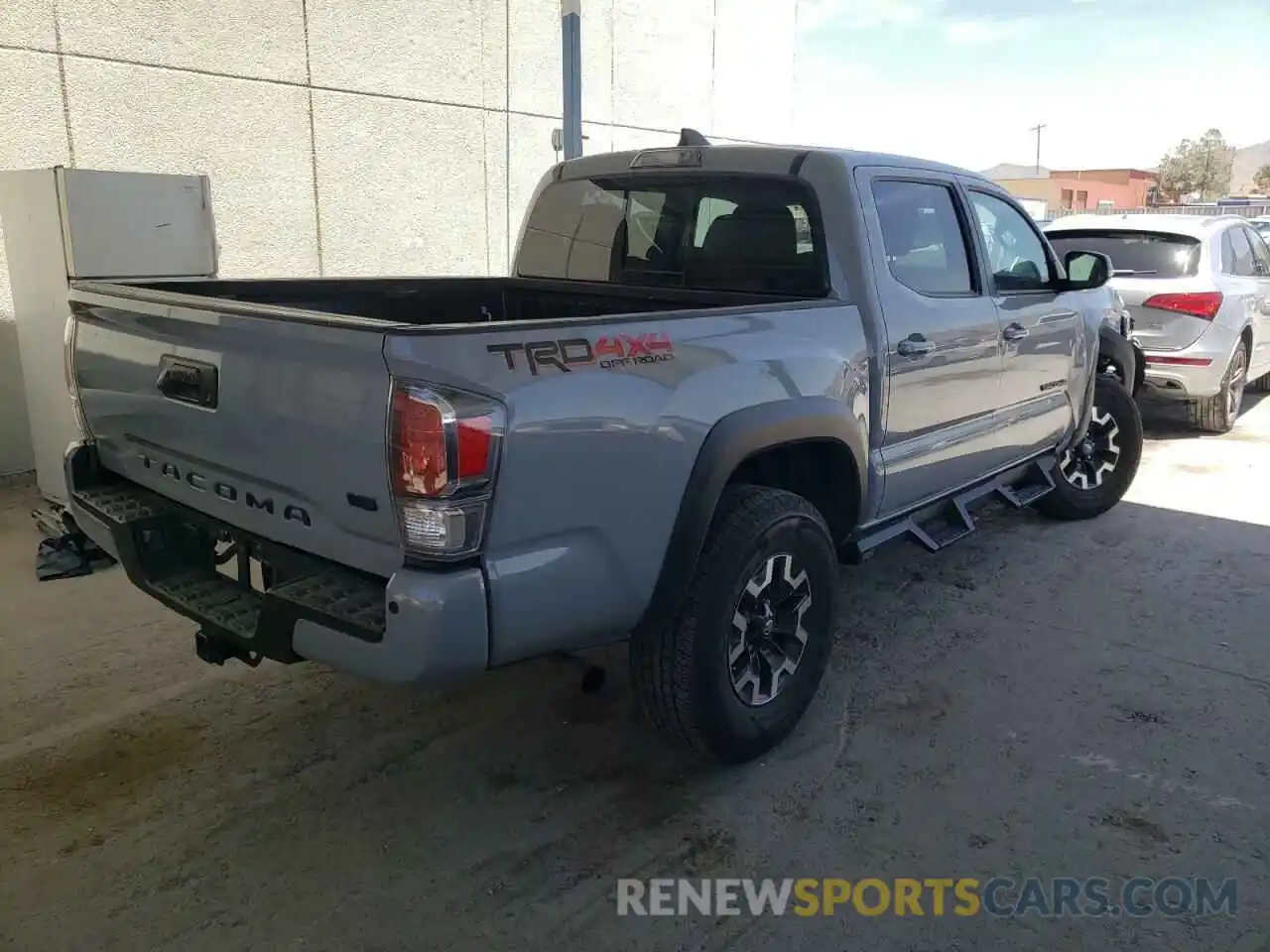 4 Photograph of a damaged car 3TMCZ5ANXLM317604 TOYOTA TACOMA 2020