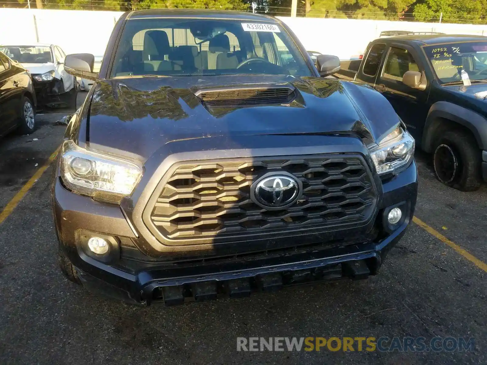 9 Photograph of a damaged car 3TMCZ5ANXLM318607 TOYOTA TACOMA 2020