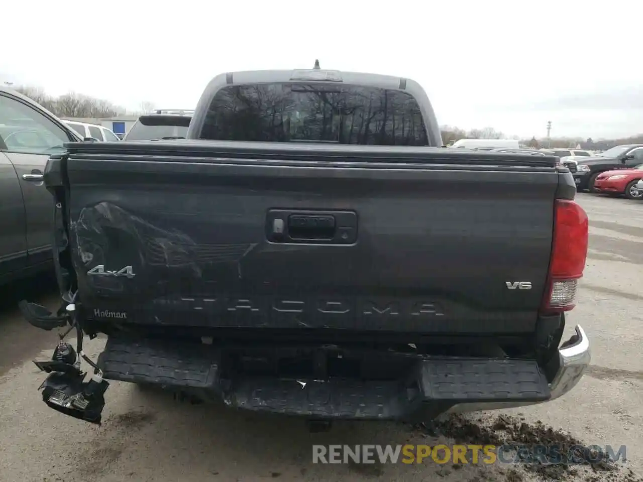 9 Photograph of a damaged car 3TMCZ5ANXLM321619 TOYOTA TACOMA 2020