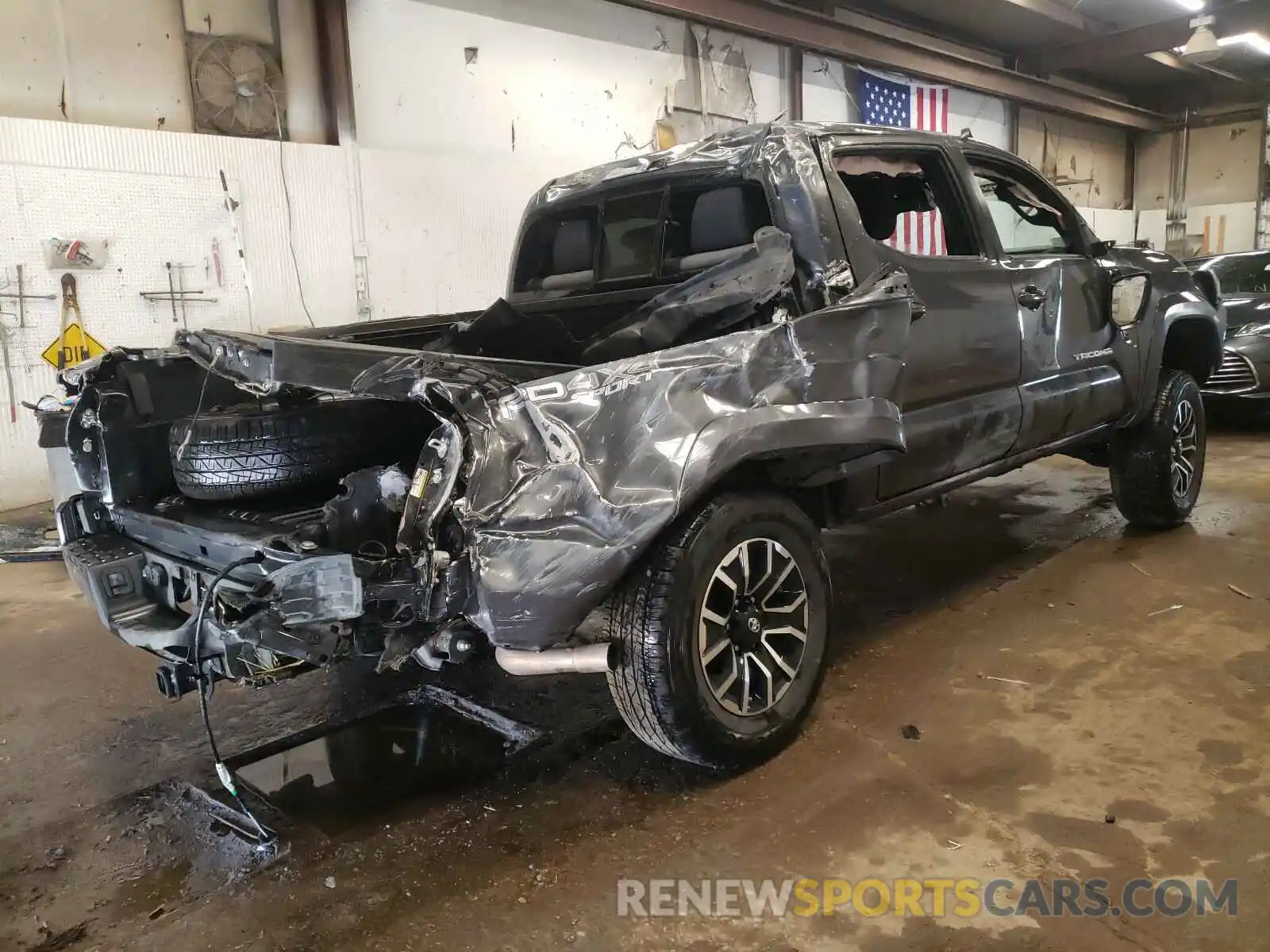 4 Photograph of a damaged car 3TMCZ5ANXLM322950 TOYOTA TACOMA 2020