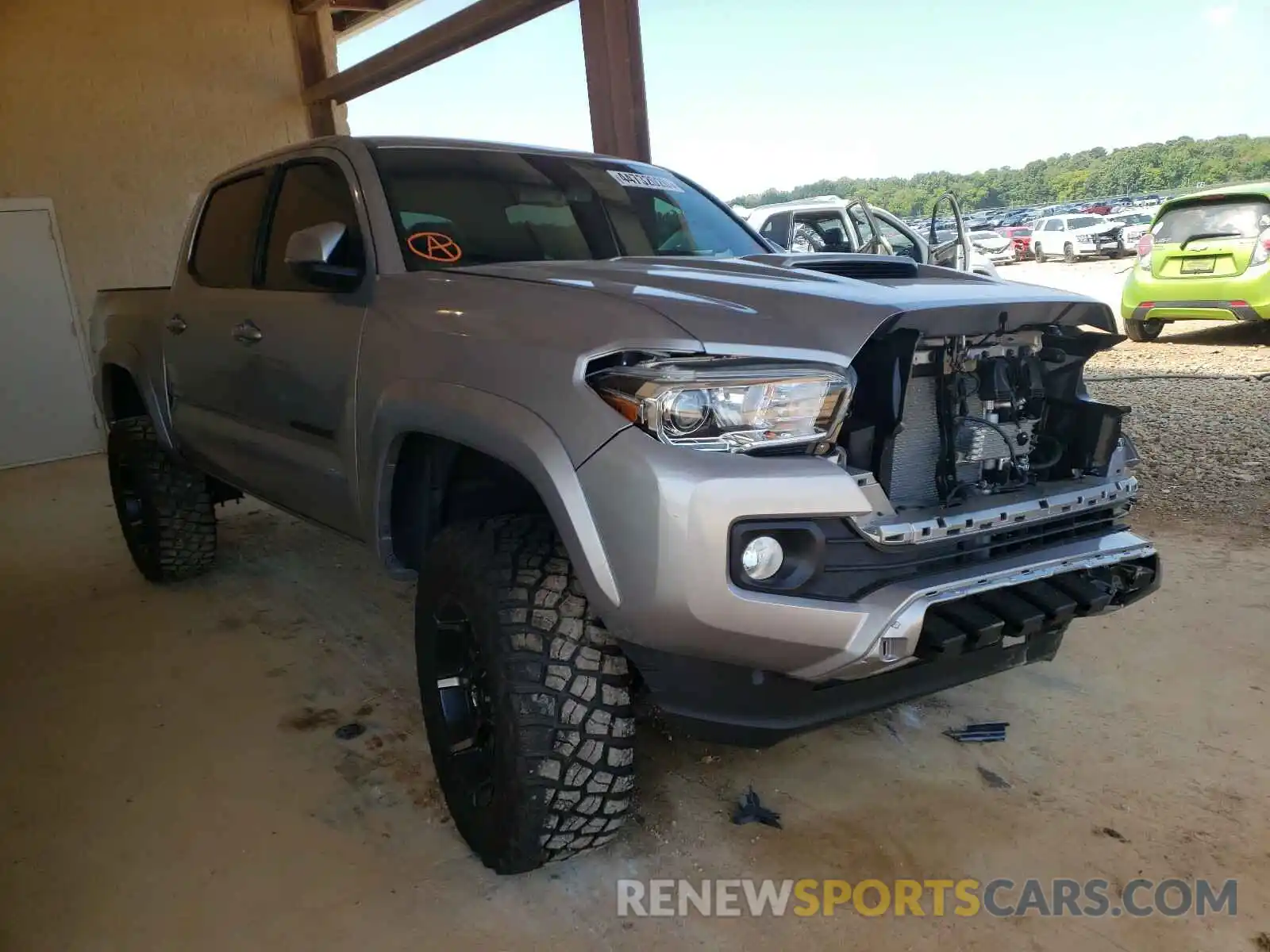 1 Photograph of a damaged car 3TMCZ5ANXLM323290 TOYOTA TACOMA 2020