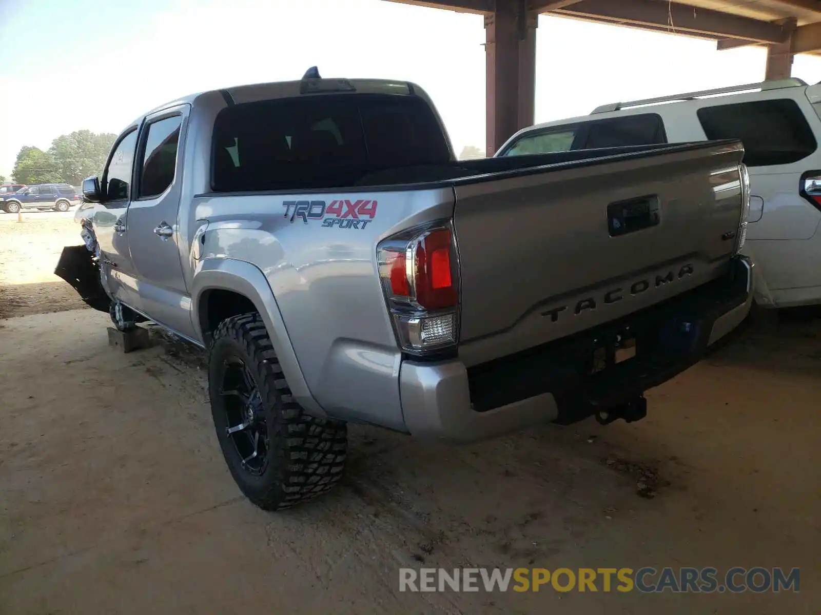 3 Photograph of a damaged car 3TMCZ5ANXLM323290 TOYOTA TACOMA 2020