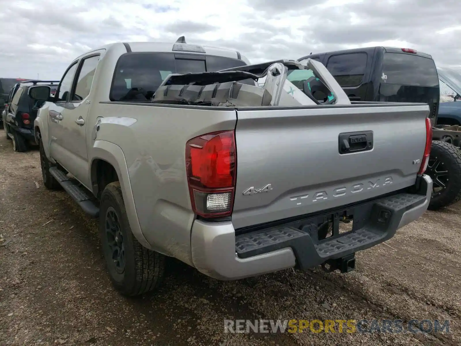 3 Photograph of a damaged car 3TMCZ5ANXLM323337 TOYOTA TACOMA 2020