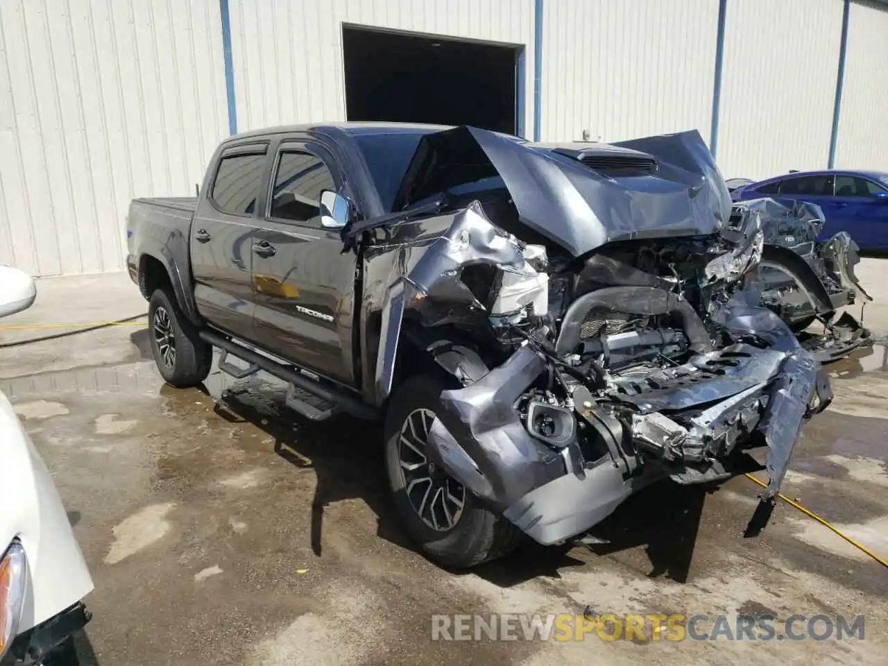 1 Photograph of a damaged car 3TMCZ5ANXLM329736 TOYOTA TACOMA 2020