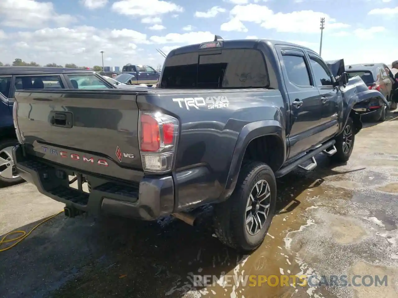 4 Photograph of a damaged car 3TMCZ5ANXLM329736 TOYOTA TACOMA 2020