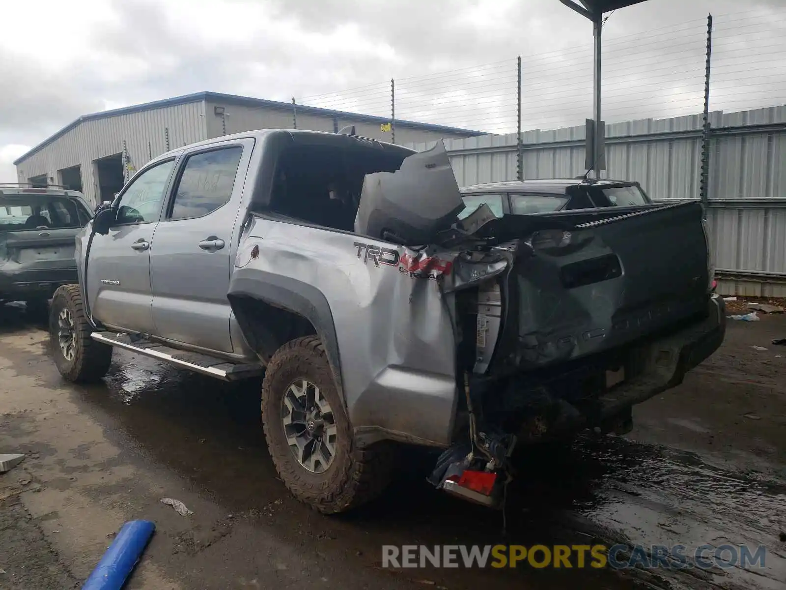 3 Photograph of a damaged car 3TMCZ5ANXLM333351 TOYOTA TACOMA 2020