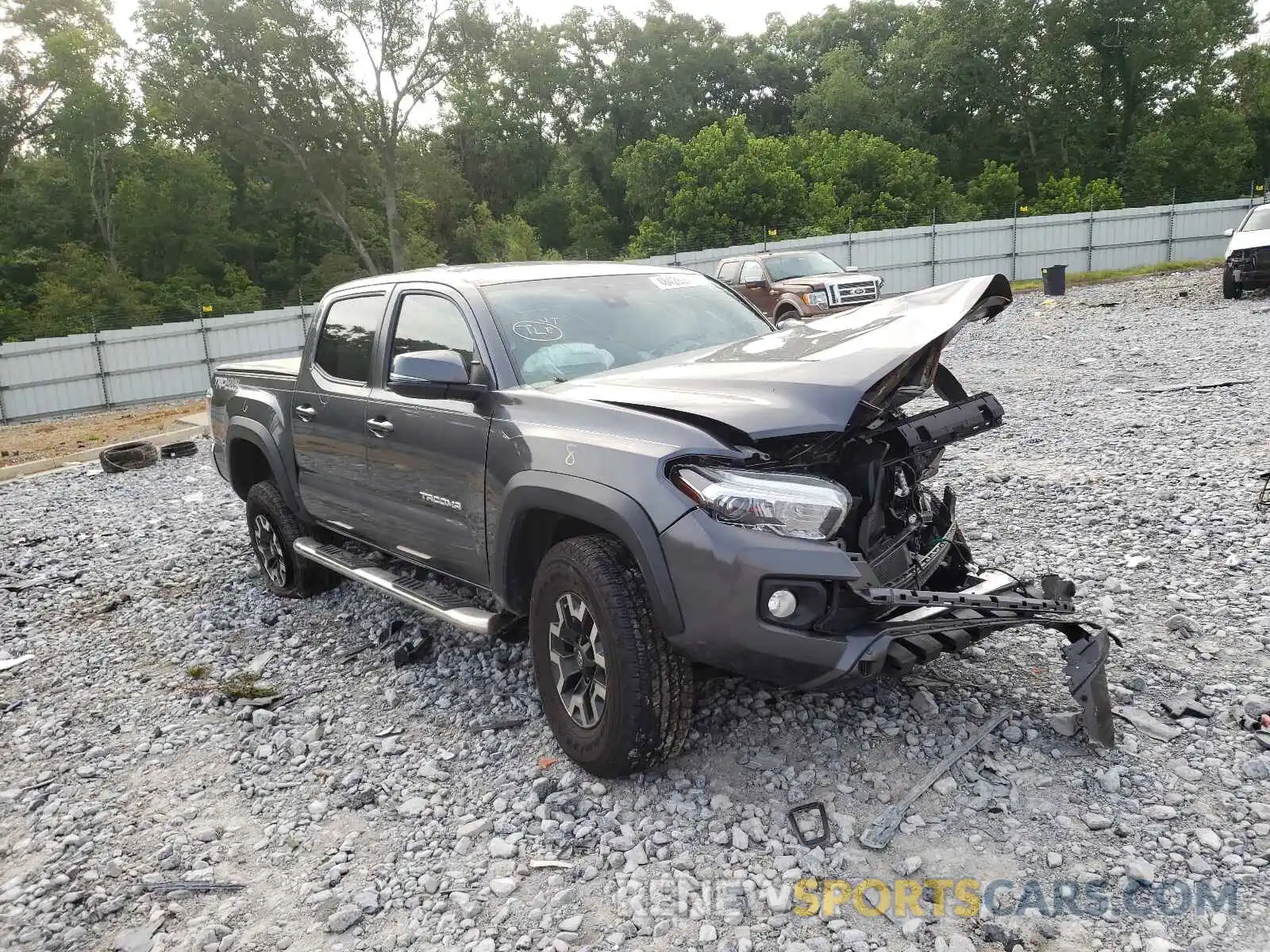 1 Photograph of a damaged car 3TMCZ5ANXLM333947 TOYOTA TACOMA 2020