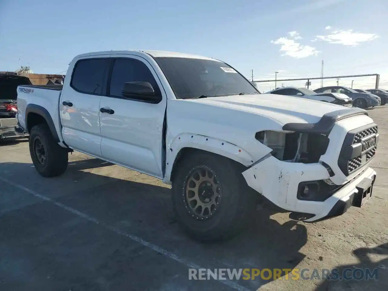 4 Фотография поврежденного автомобиля 3TMCZ5ANXLM336542 TOYOTA TACOMA 2020