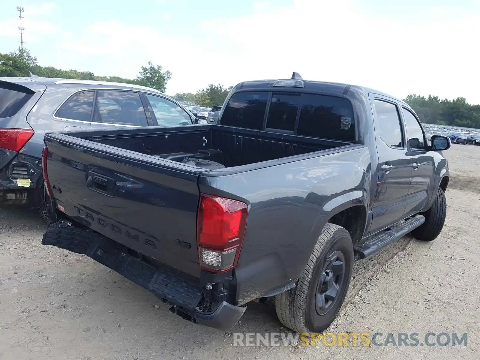 4 Photograph of a damaged car 3TMCZ5ANXLM342115 TOYOTA TACOMA 2020