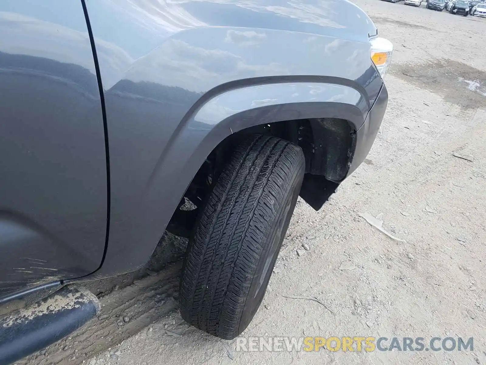 9 Photograph of a damaged car 3TMCZ5ANXLM342115 TOYOTA TACOMA 2020