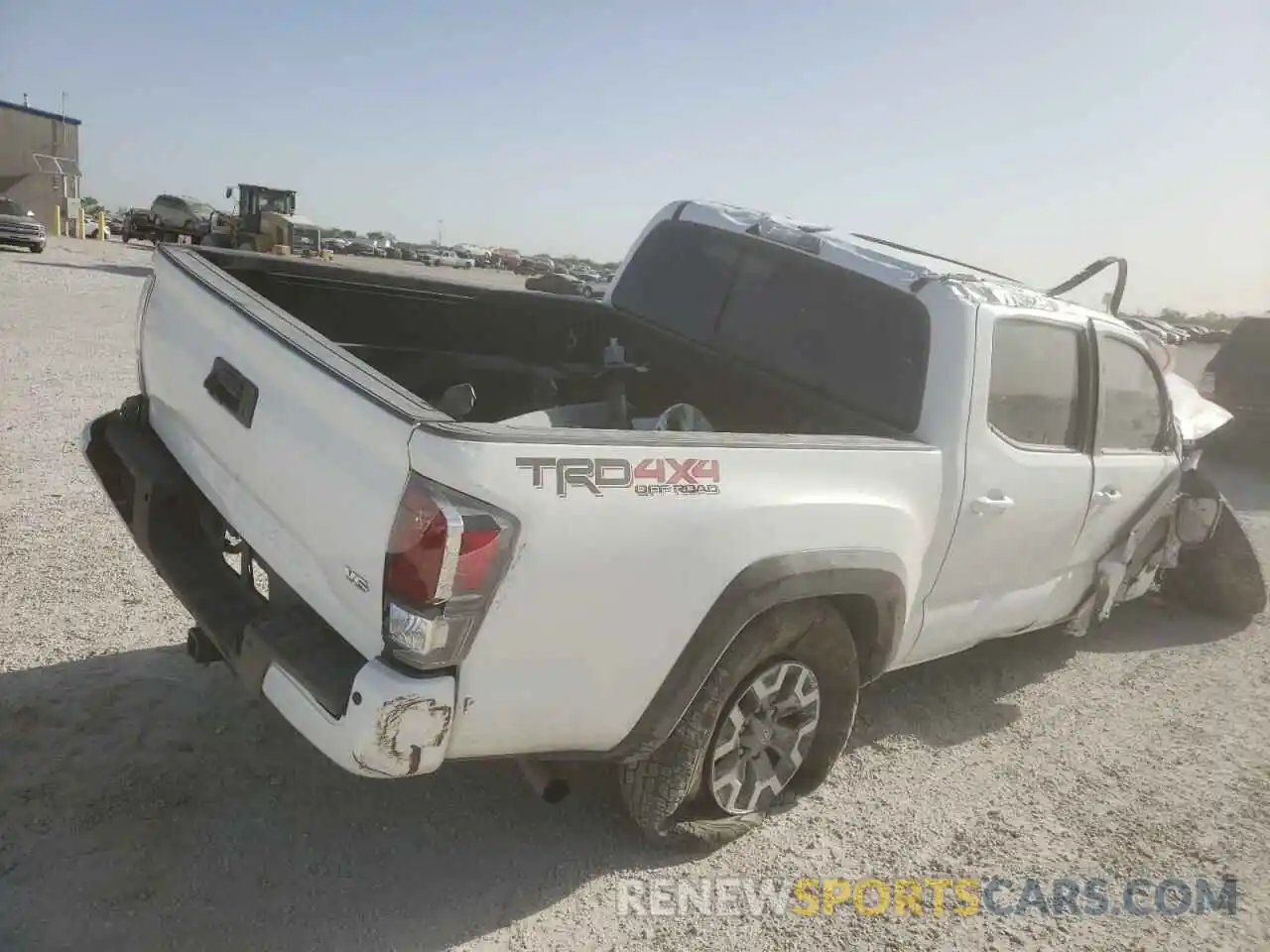 4 Photograph of a damaged car 3TMCZ5ANXLM346598 TOYOTA TACOMA 2020