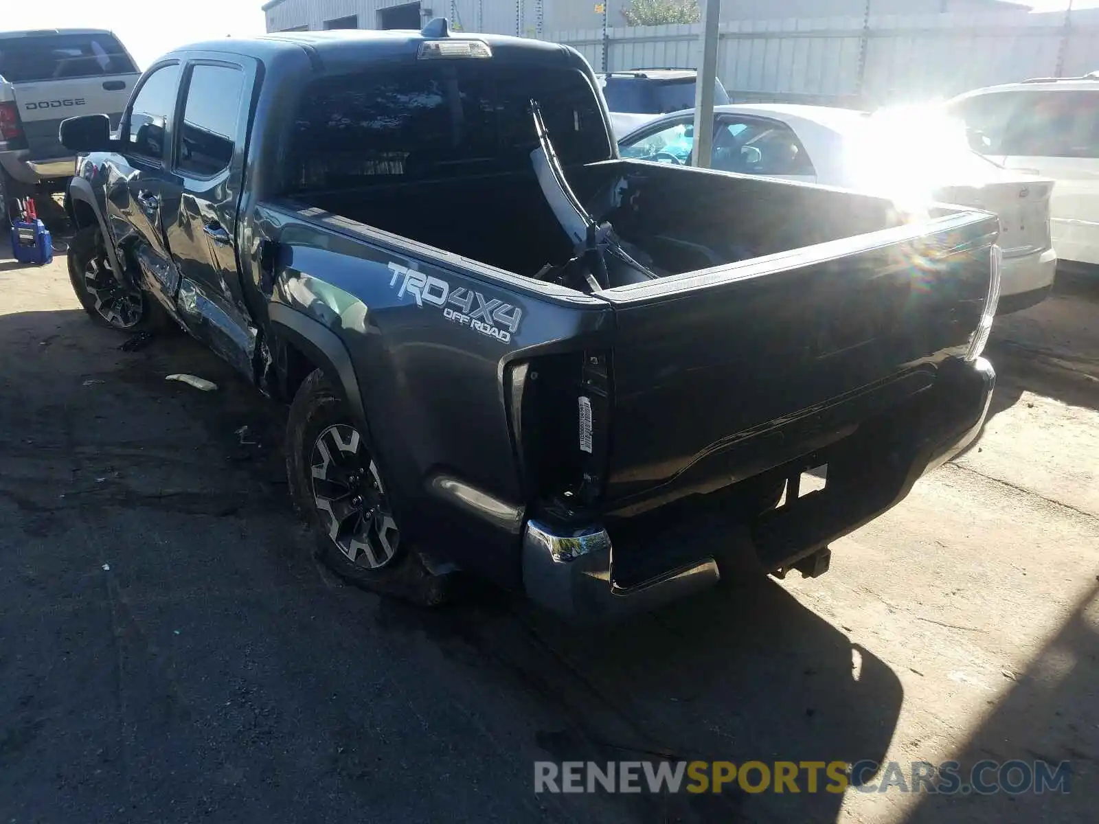 3 Photograph of a damaged car 3TMCZ5ANXLM347881 TOYOTA TACOMA 2020