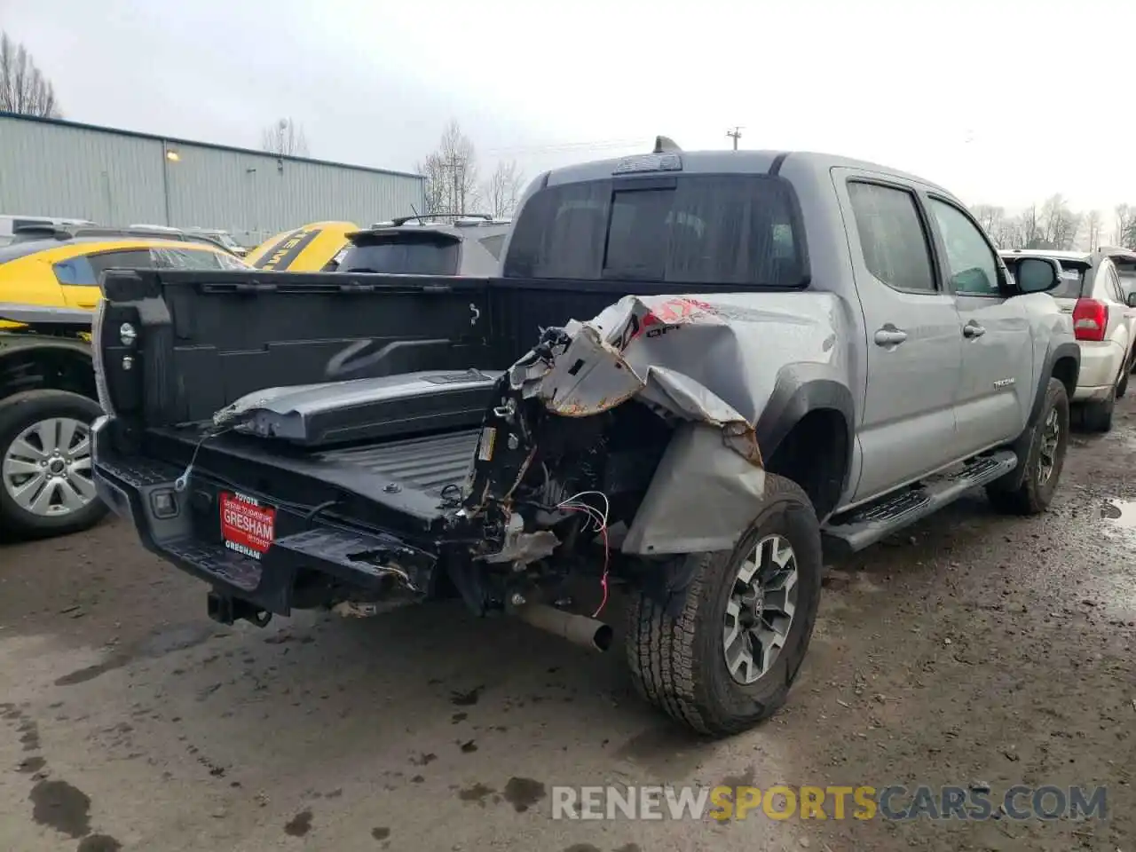 4 Photograph of a damaged car 3TMCZ5ANXLM349128 TOYOTA TACOMA 2020