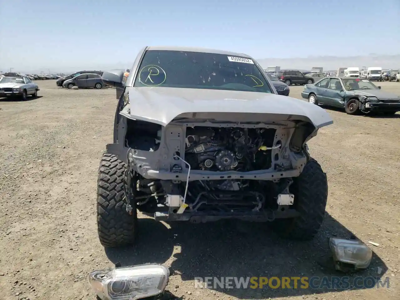 9 Photograph of a damaged car 3TMCZ5ANXLM353440 TOYOTA TACOMA 2020