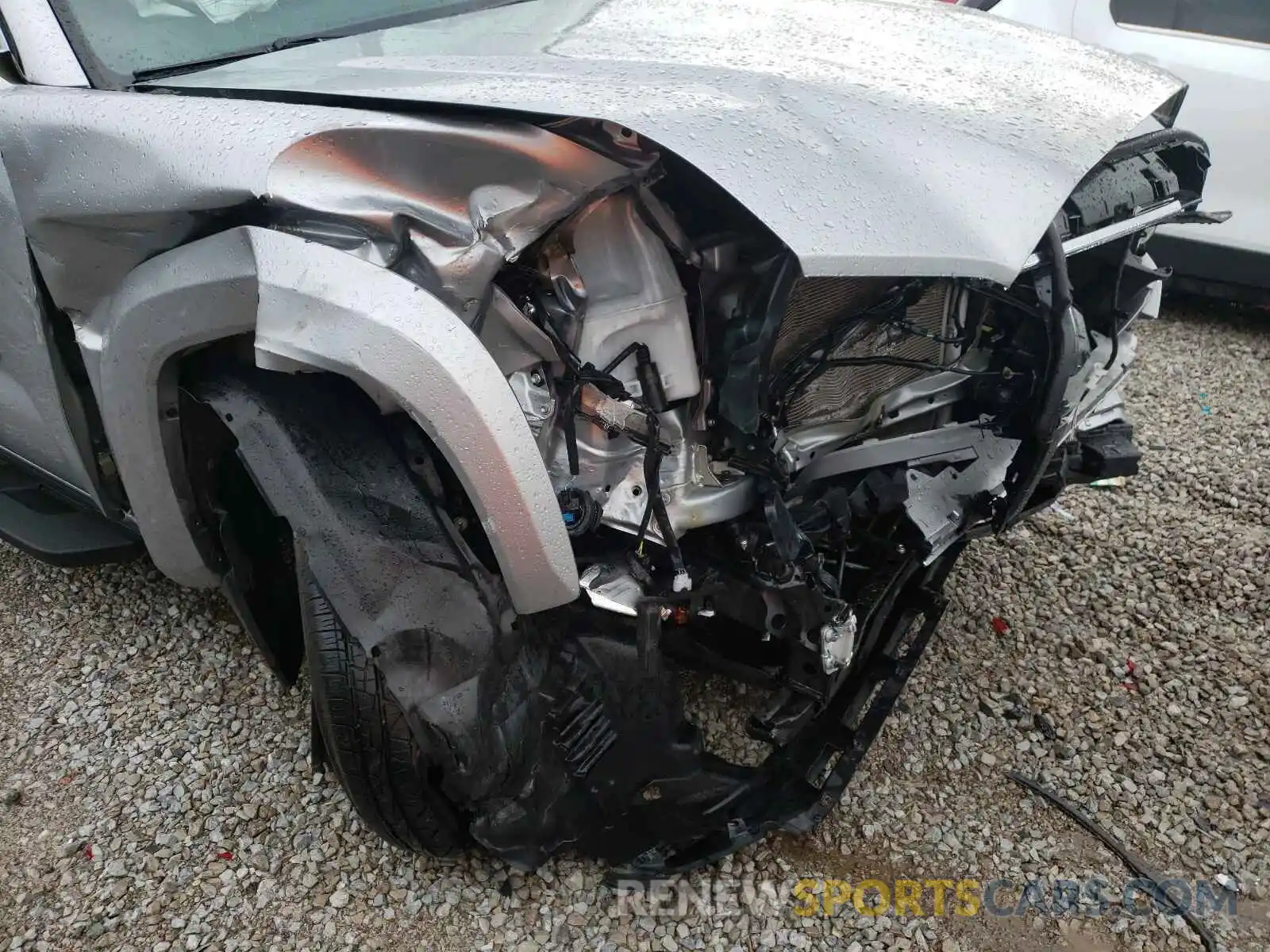 9 Photograph of a damaged car 3TMCZ5ANXLM360582 TOYOTA TACOMA 2020