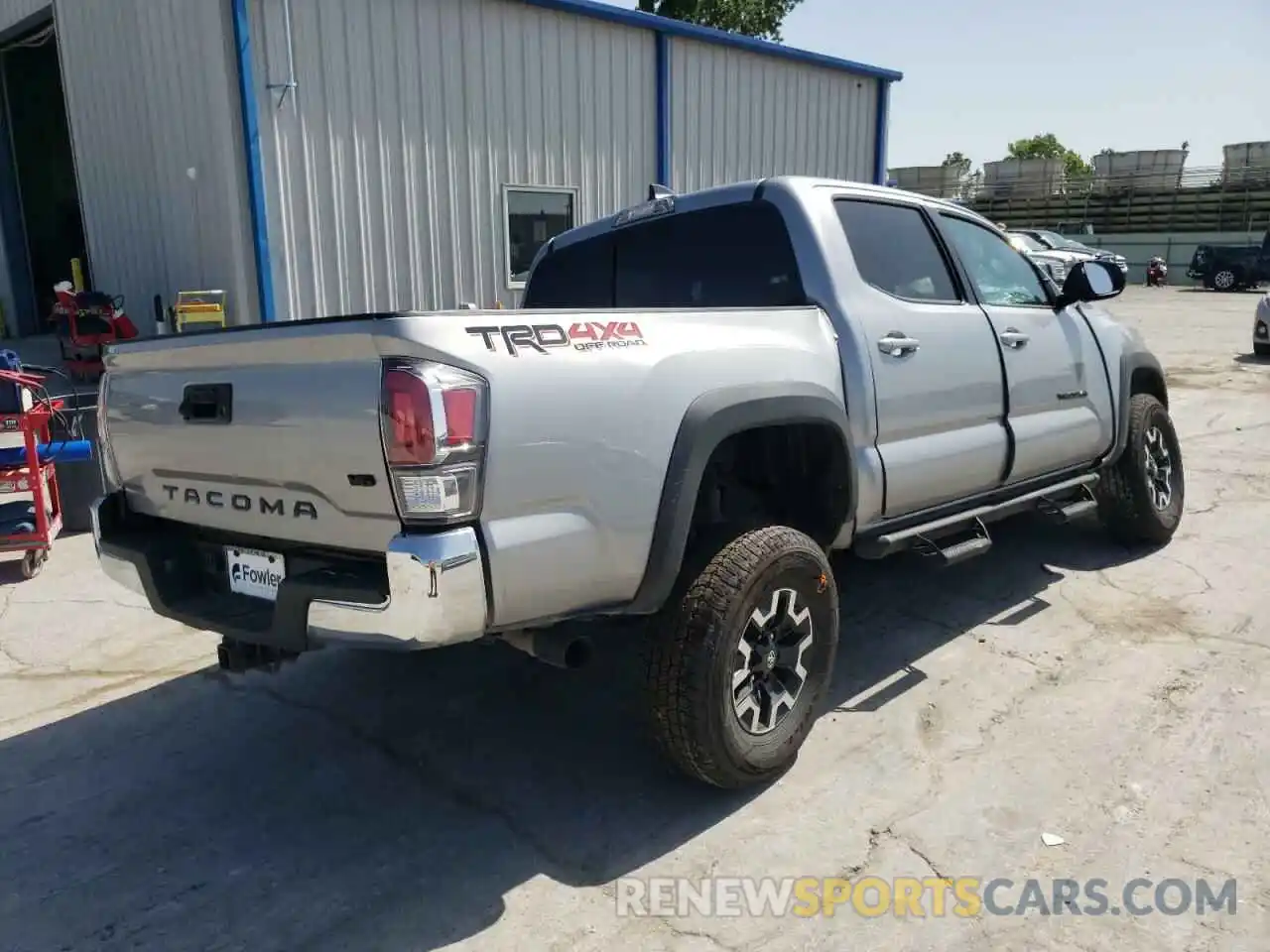 4 Photograph of a damaged car 3TMCZ5ANXLM363028 TOYOTA TACOMA 2020