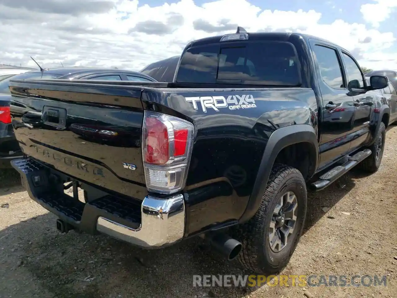 4 Photograph of a damaged car 3TMCZ5ANXLM367628 TOYOTA TACOMA 2020