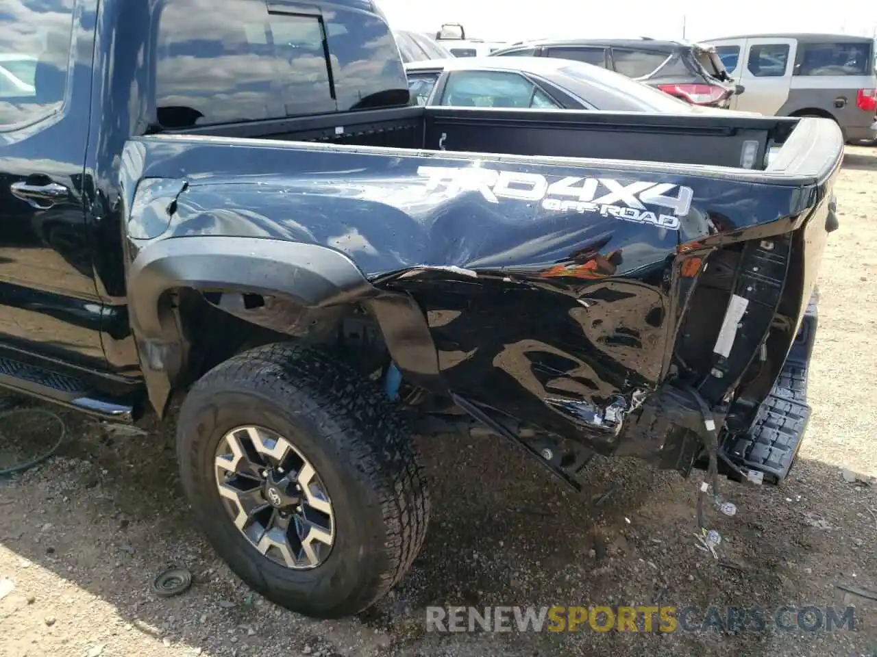 9 Photograph of a damaged car 3TMCZ5ANXLM367628 TOYOTA TACOMA 2020