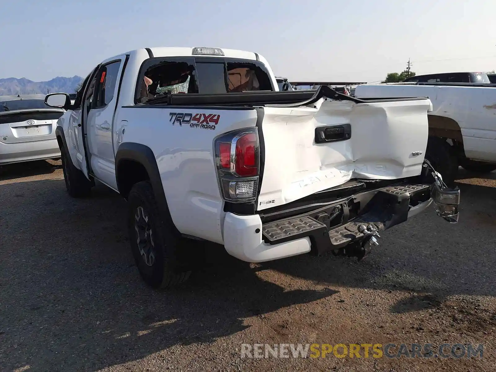 3 Photograph of a damaged car 3TMCZ5ANXLM369668 TOYOTA TACOMA 2020