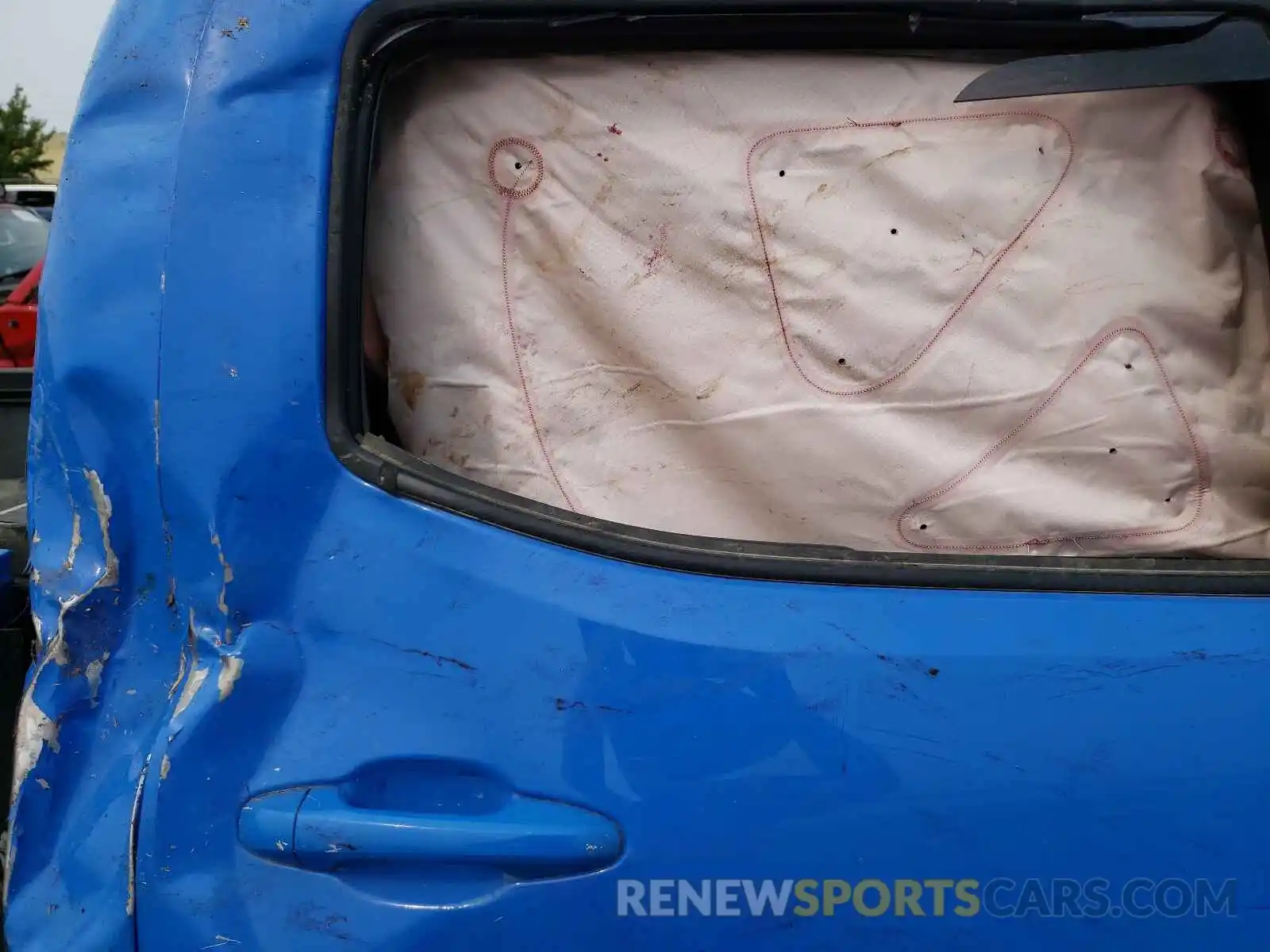 6 Photograph of a damaged car 3TMDZ5BN0LM083346 TOYOTA TACOMA 2020