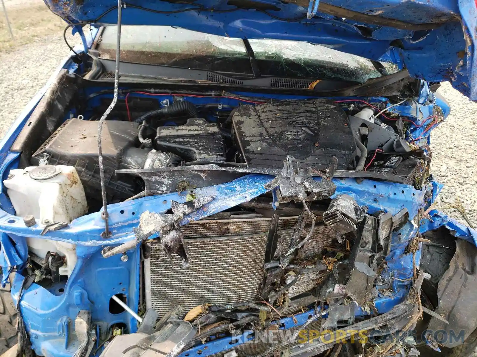 7 Photograph of a damaged car 3TMDZ5BN0LM083346 TOYOTA TACOMA 2020