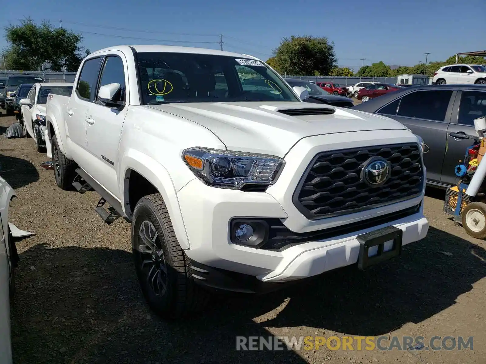 1 Photograph of a damaged car 3TMDZ5BN0LM084335 TOYOTA TACOMA 2020