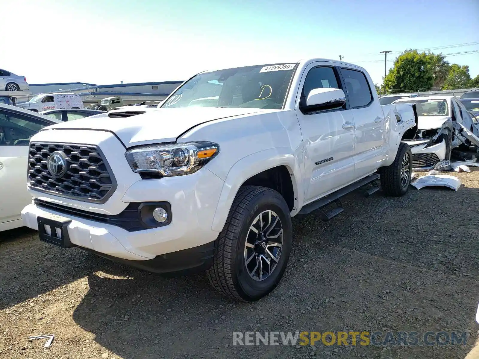 2 Photograph of a damaged car 3TMDZ5BN0LM084335 TOYOTA TACOMA 2020