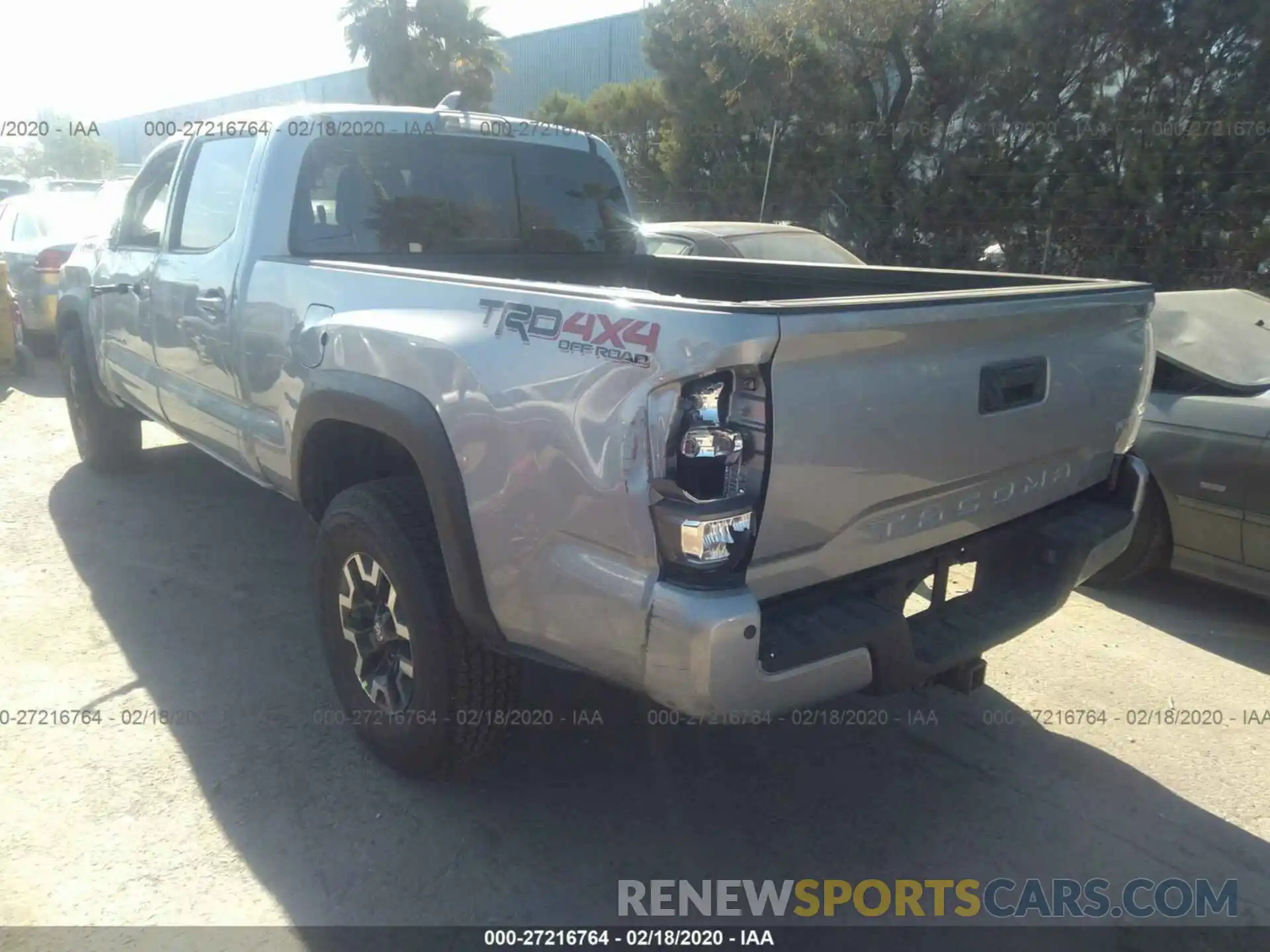 3 Photograph of a damaged car 3TMDZ5BN0LM084450 TOYOTA TACOMA 2020