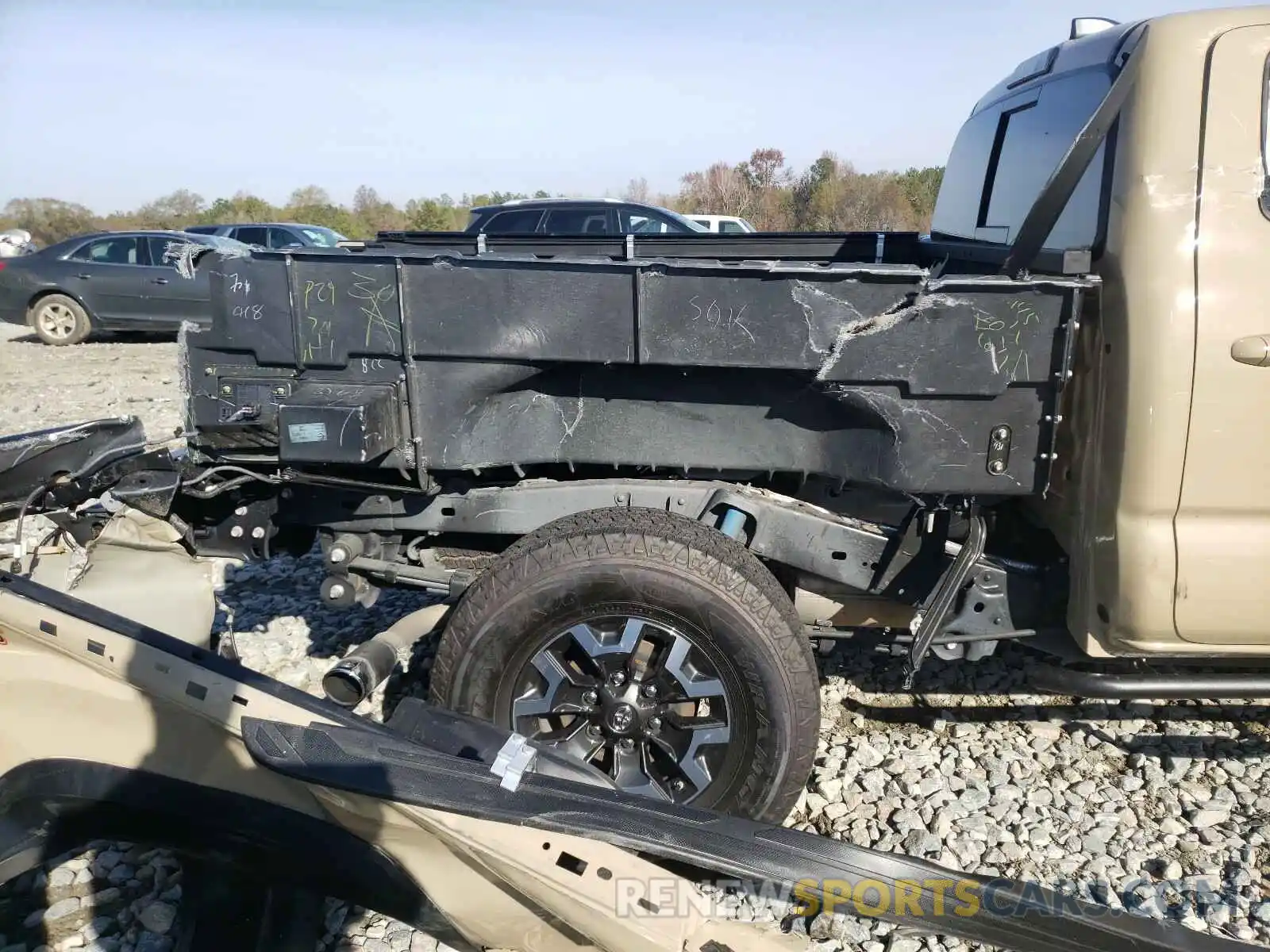 9 Photograph of a damaged car 3TMDZ5BN0LM086568 TOYOTA TACOMA 2020