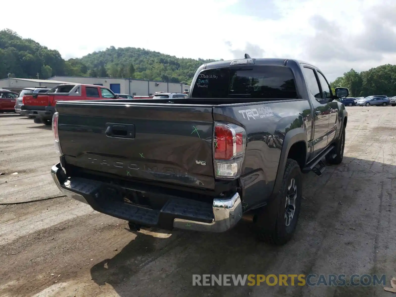 4 Photograph of a damaged car 3TMDZ5BN0LM086974 TOYOTA TACOMA 2020