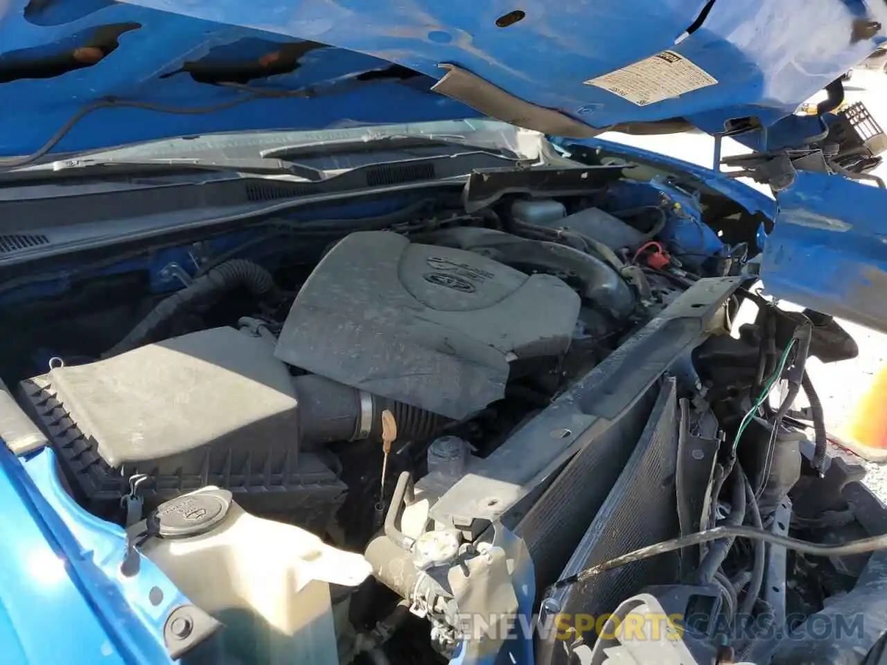 11 Photograph of a damaged car 3TMDZ5BN0LM087994 TOYOTA TACOMA 2020