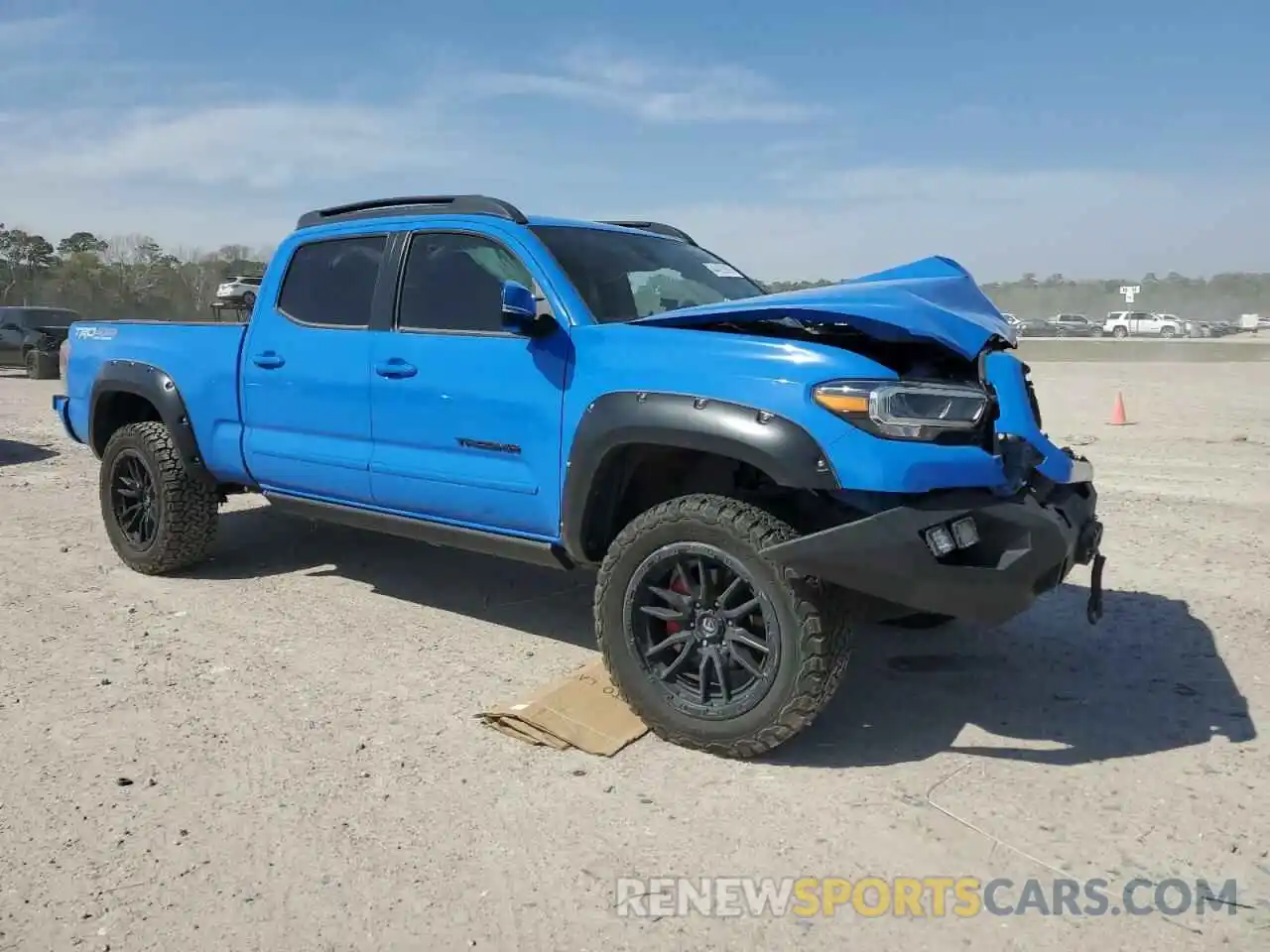 4 Photograph of a damaged car 3TMDZ5BN0LM087994 TOYOTA TACOMA 2020