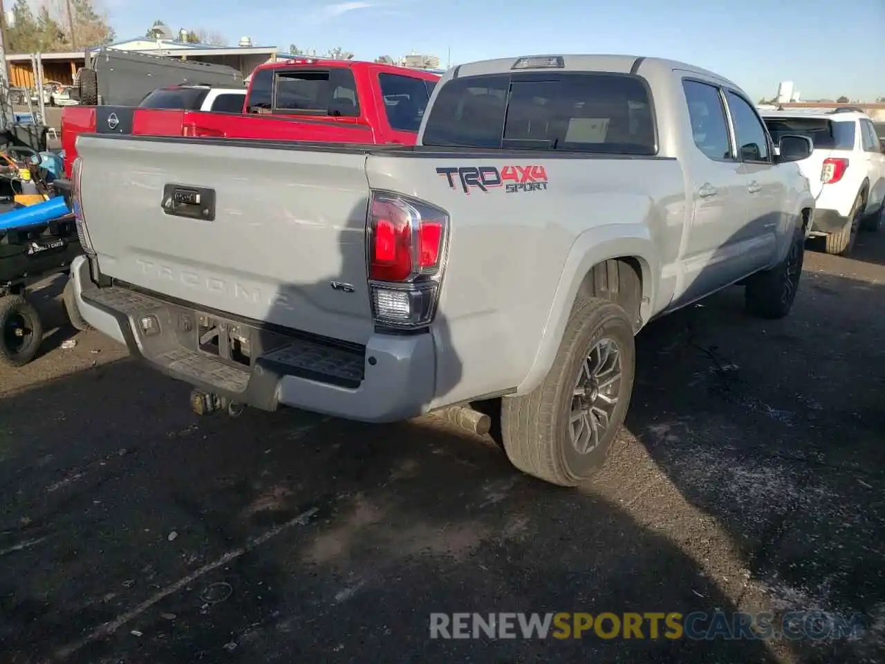 4 Photograph of a damaged car 3TMDZ5BN0LM089440 TOYOTA TACOMA 2020