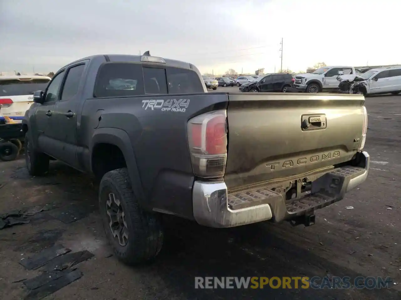 3 Photograph of a damaged car 3TMDZ5BN1LM080312 TOYOTA TACOMA 2020