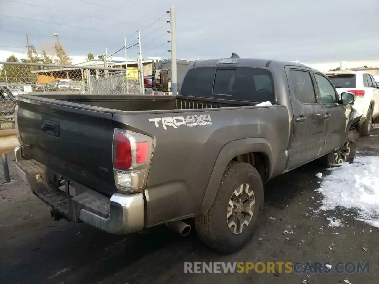 4 Photograph of a damaged car 3TMDZ5BN1LM080312 TOYOTA TACOMA 2020