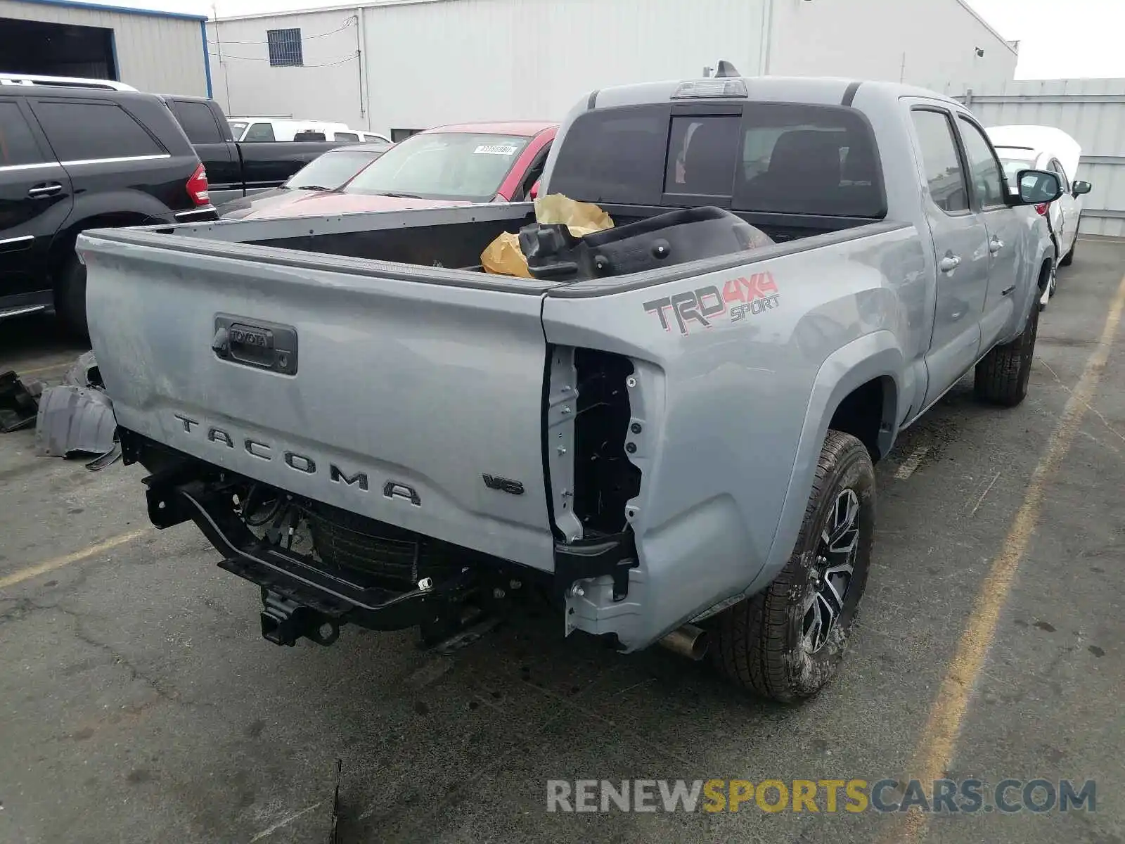 4 Фотография поврежденного автомобиля 3TMDZ5BN1LM087471 TOYOTA TACOMA 2020